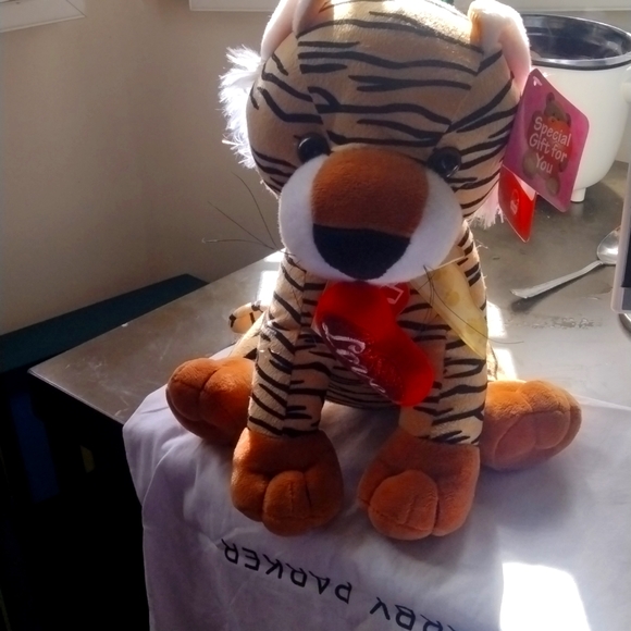 Toy - Picture 1 of 4